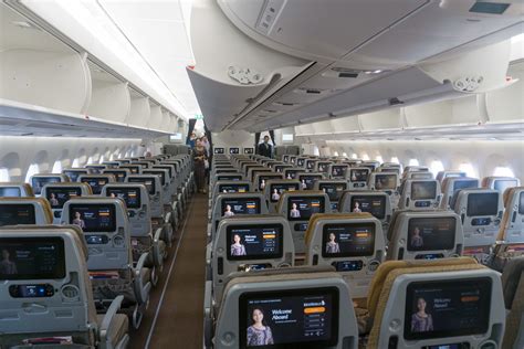 singapore airlines a350-900 economy review